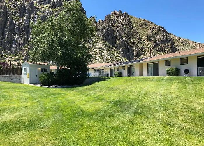Meadowcliff Lodge Coleville