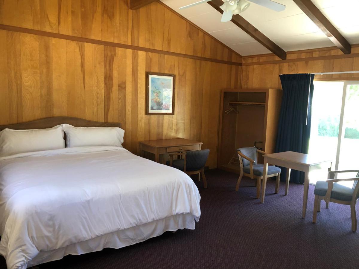 Meadowcliff Motel Coleville