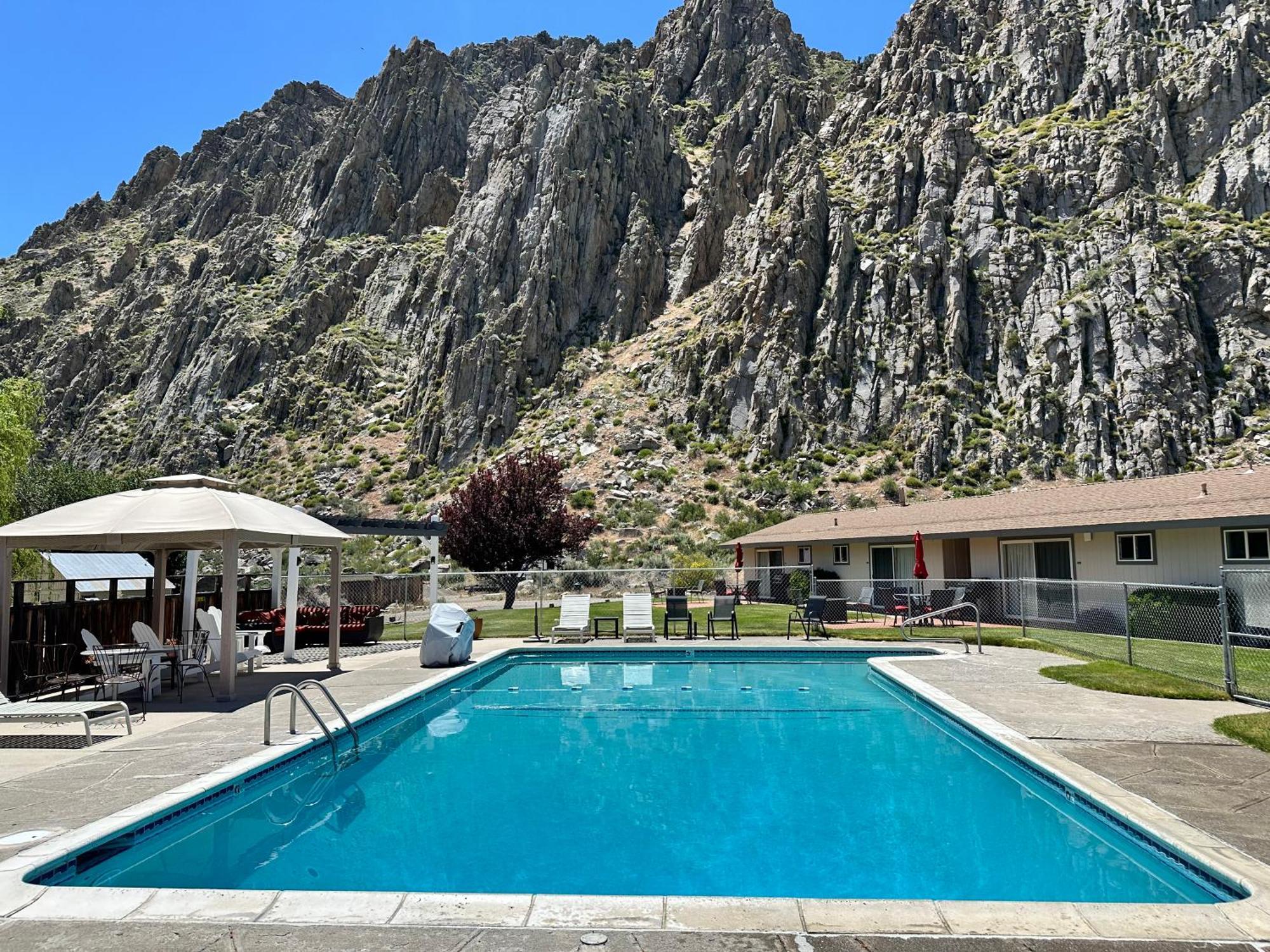 Meadowcliff Motel 2*